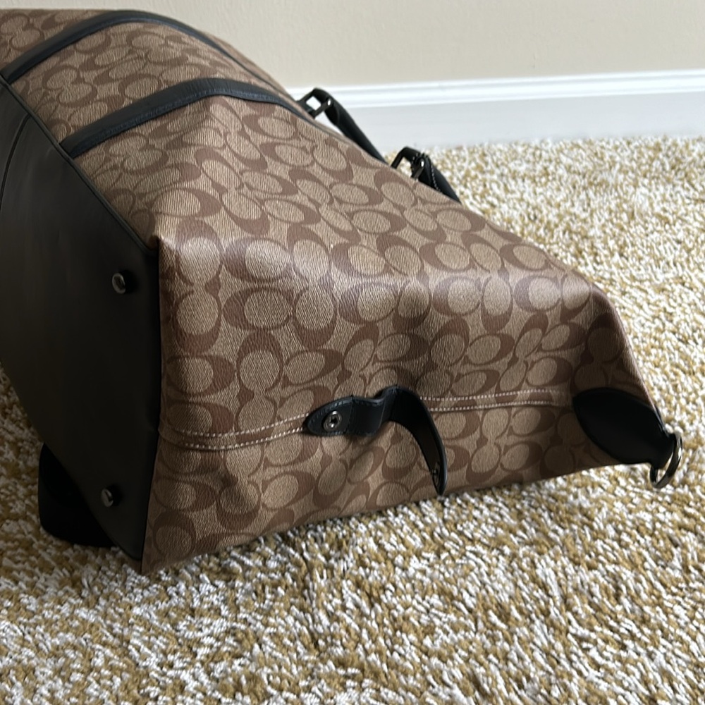 Coach - Picture 12 of 16